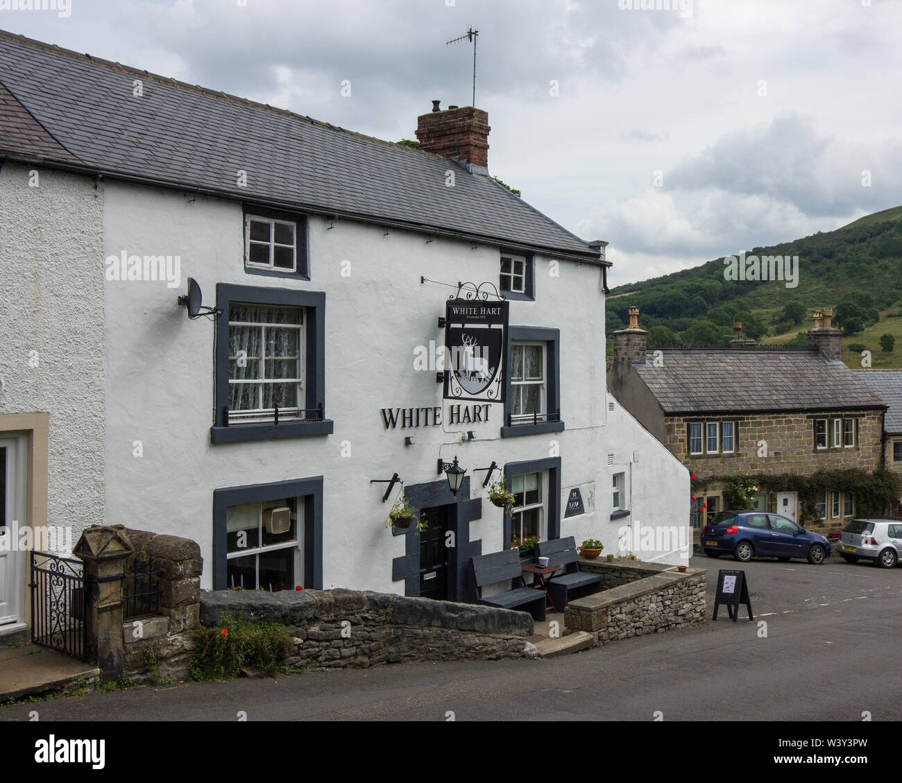 White hart pub in Bradwell village, Derbyshire England UK Stock Photo
