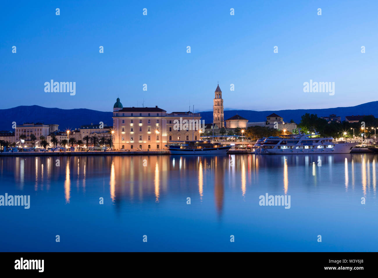 Split Harbour with Cathedral of Saint Domnius, Split, Dalmatian Coast, Croatia, Europe Stock Photo
