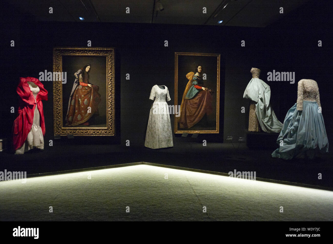 Exhibition balenciaga and spanish painting in the thyssen bornem hi-res  stock photography and images - Alamy
