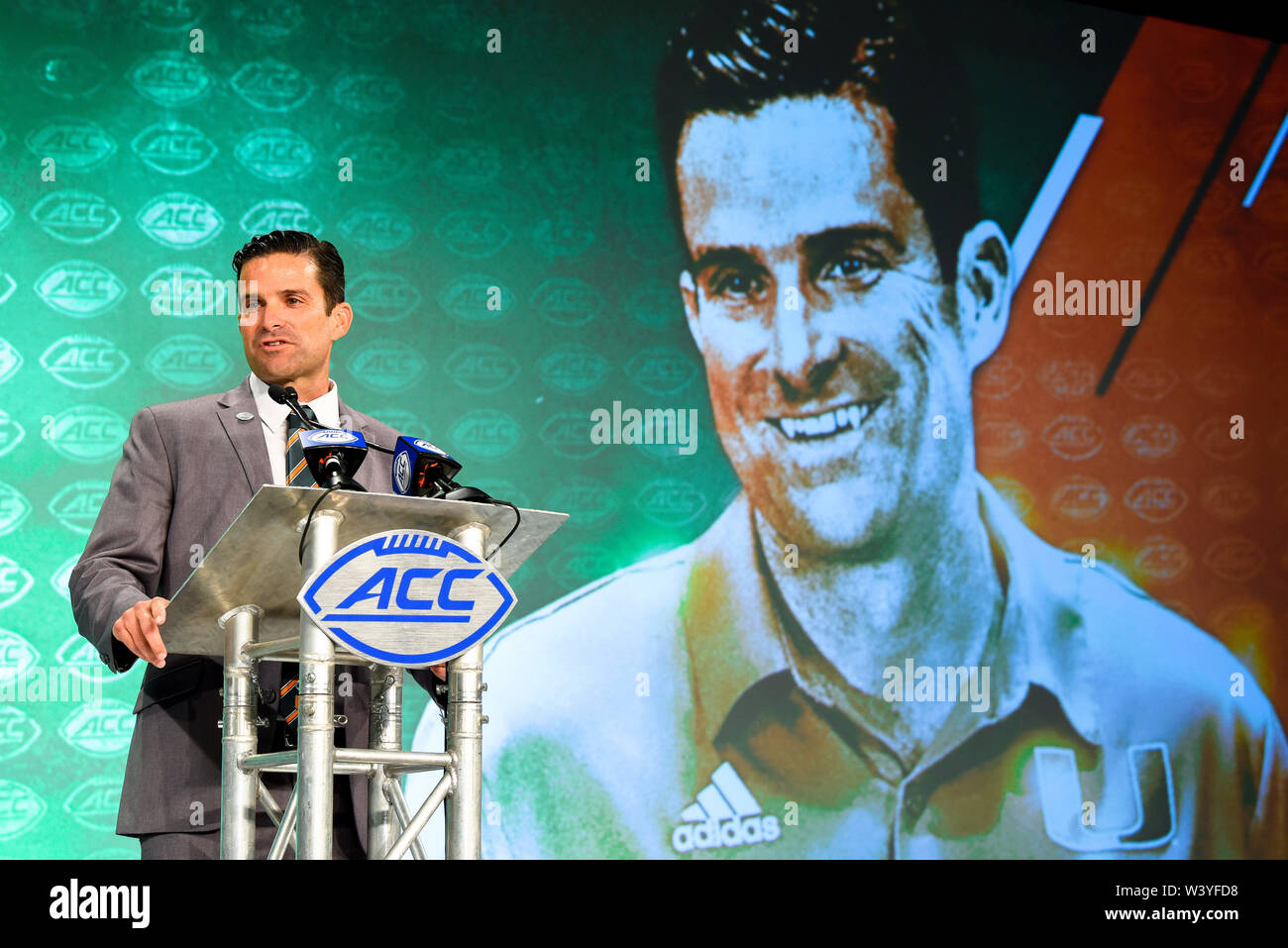 Manny diaz hires stock photography and images Alamy