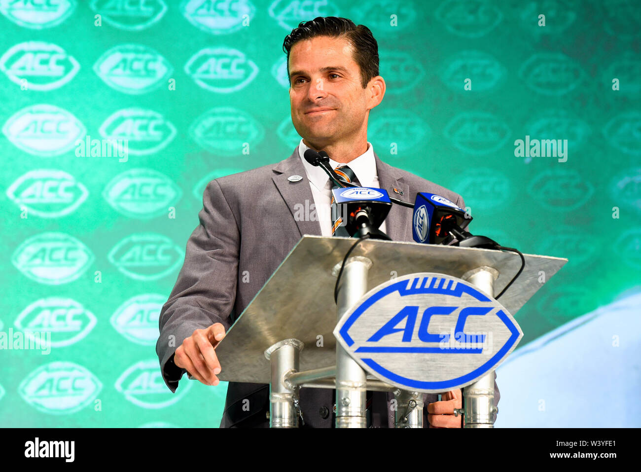 Manny diaz hires stock photography and images Alamy