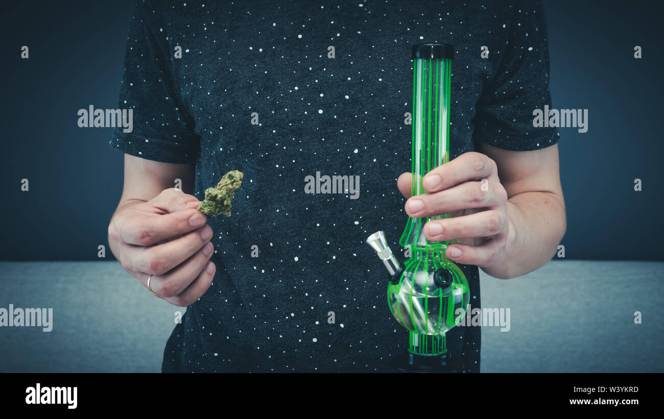 Hand Bong Photos and Images