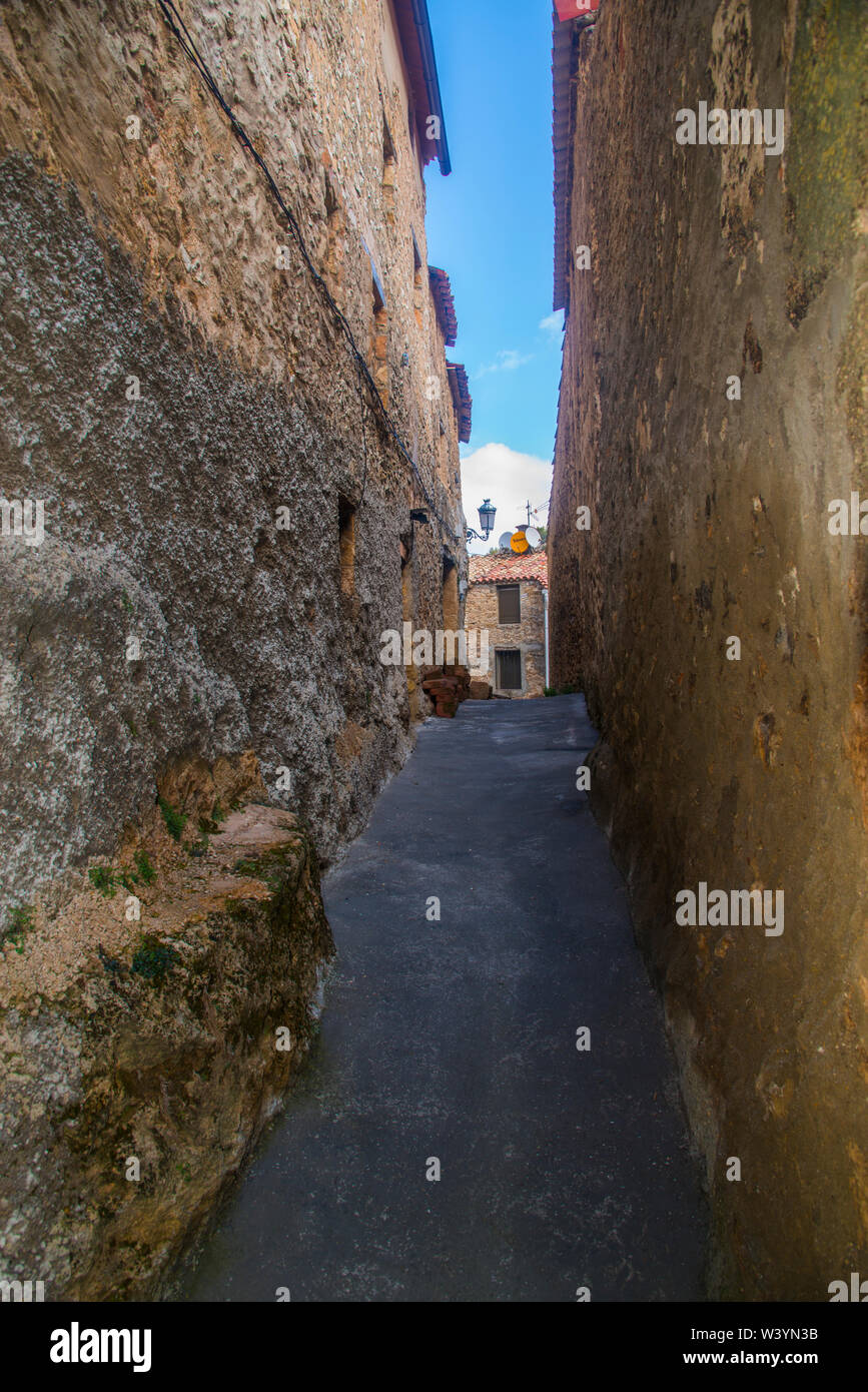 Alley. Chaorna, Soria province, Castilla Leon, Spain. Stock Photo