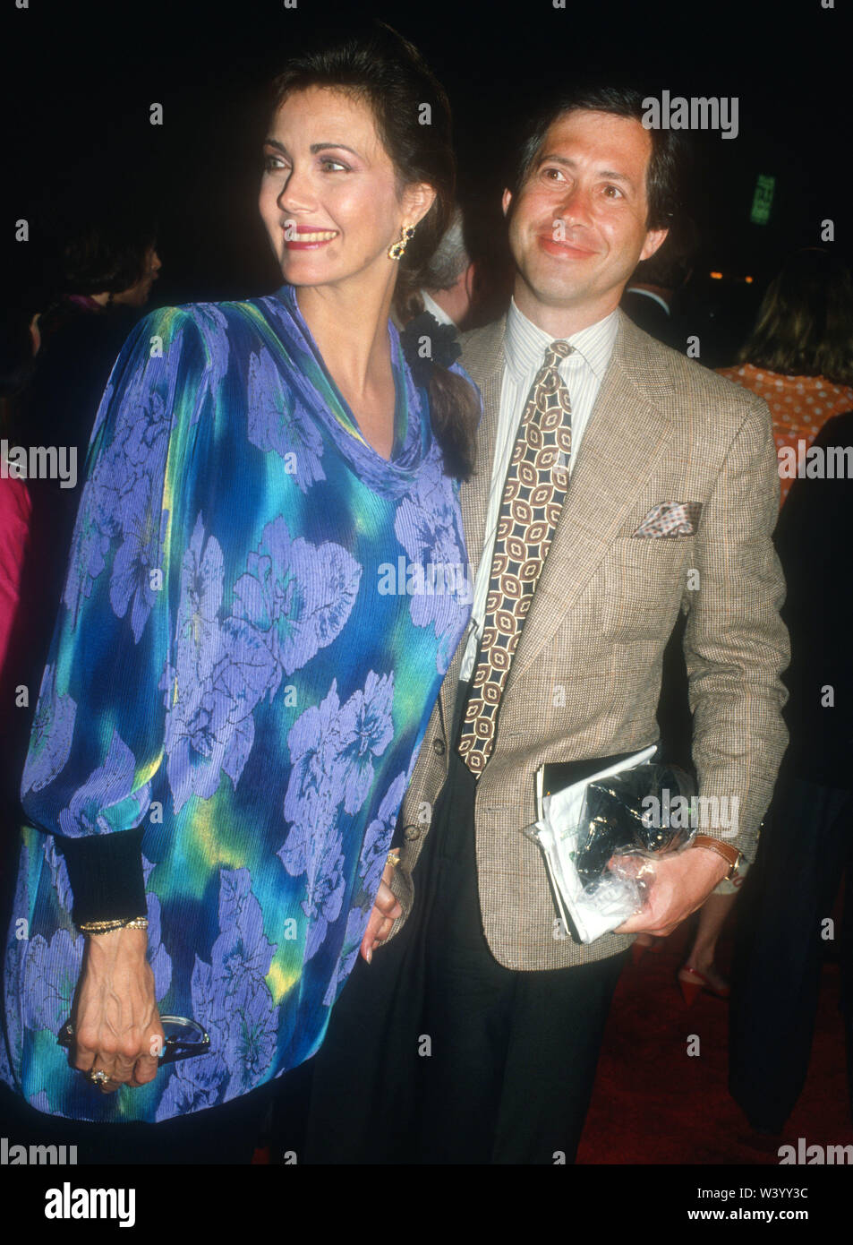 Linda Carter & husband Robert Levine 1990 Photo By John Barrett/CelebrityArchaeology.com Stock Photo