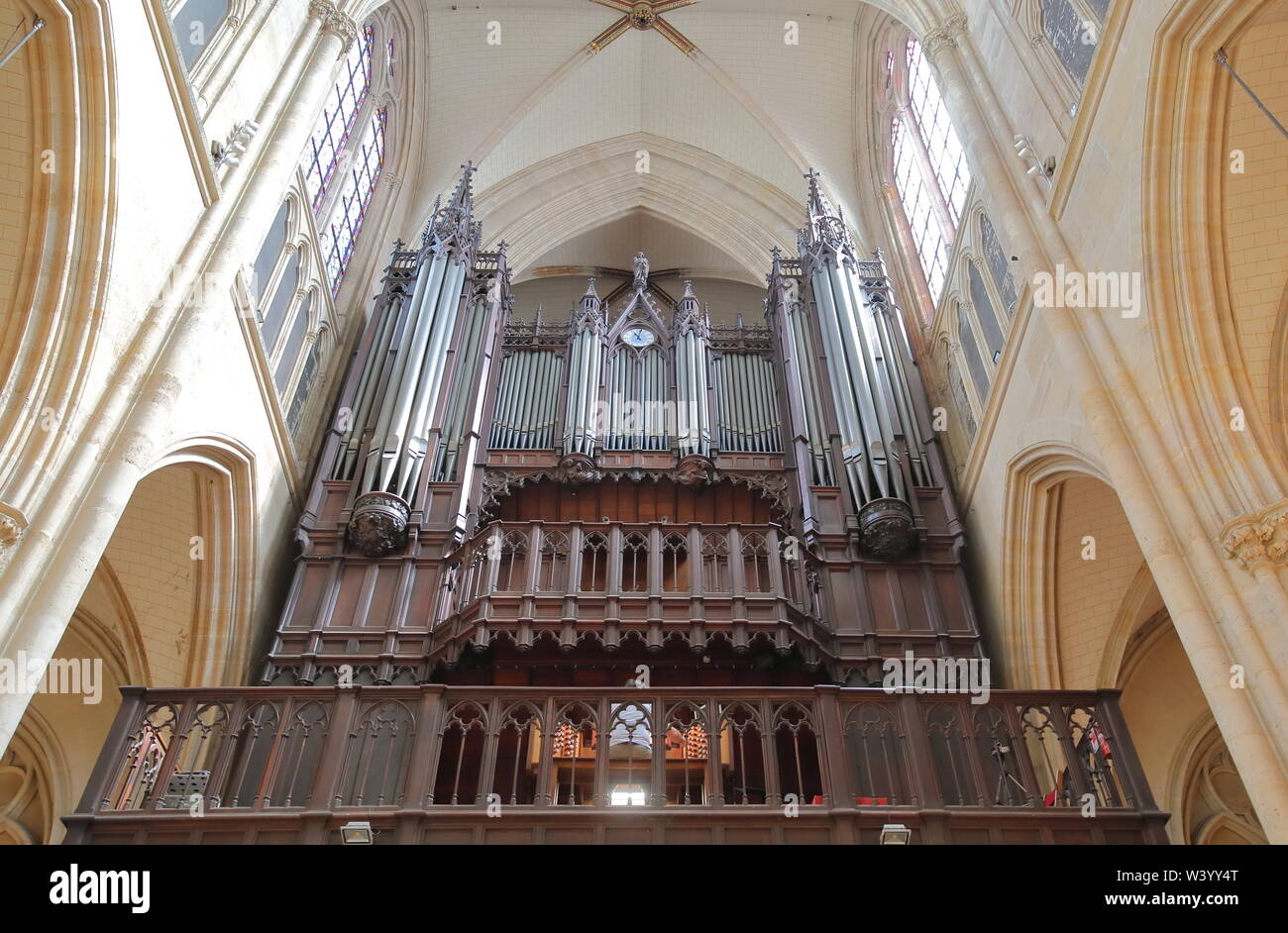 Saint clotilde paris organ hires stock photography and images Alamy