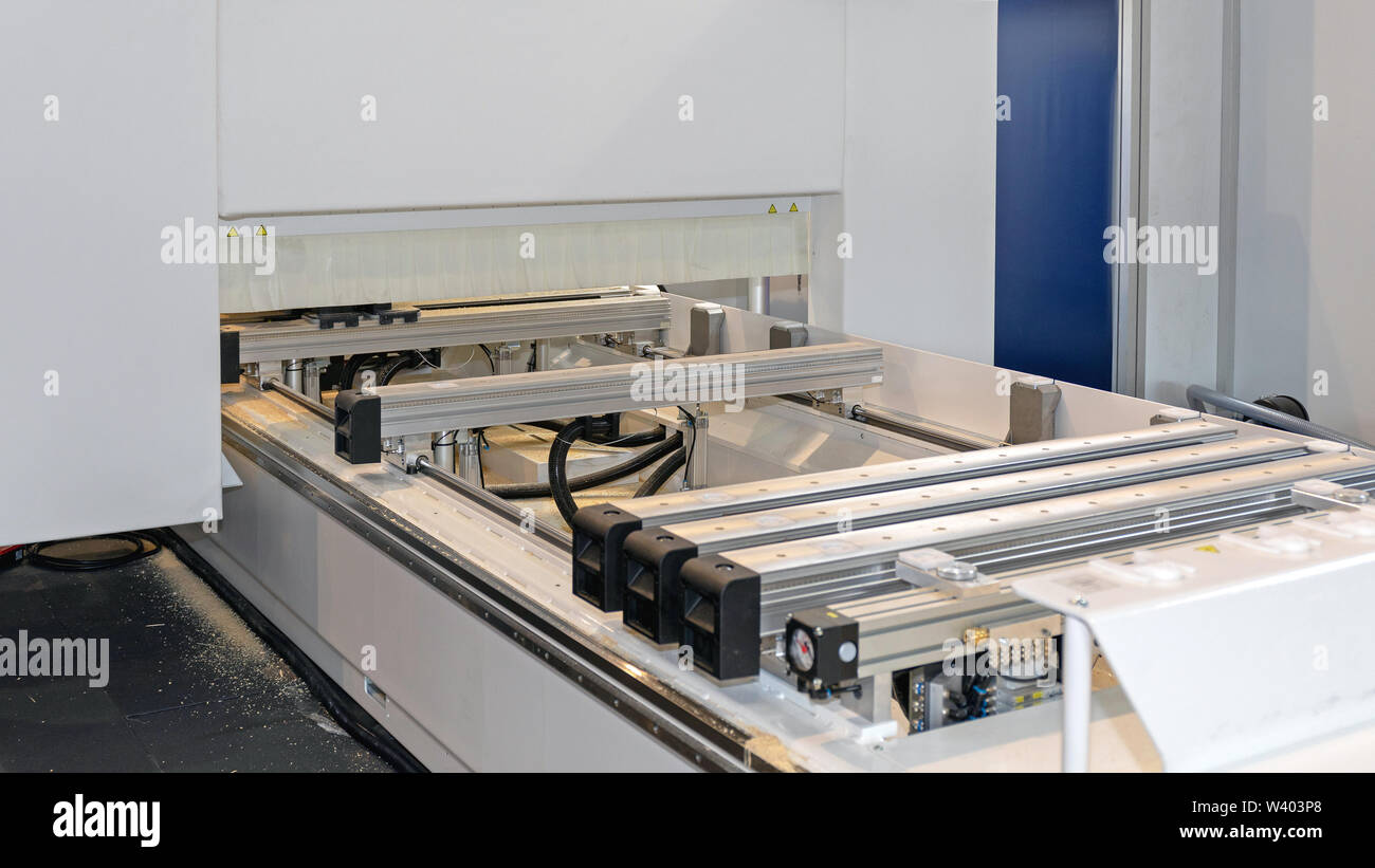 Cnc machine shop hi-res stock photography and images - Alamy