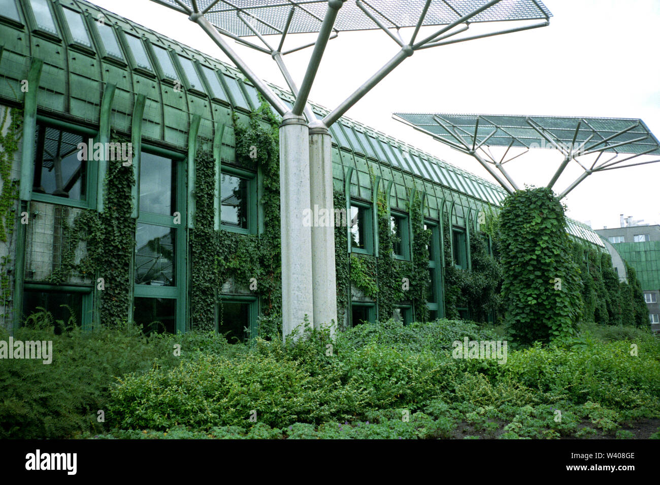 University of Warsaw Library with beautiful rooftop gardens Stock Photo