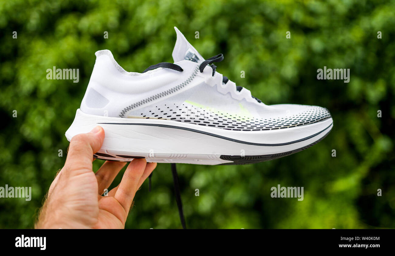 Nike zoom fly sp fast hi-res stock photography and images - Alamy