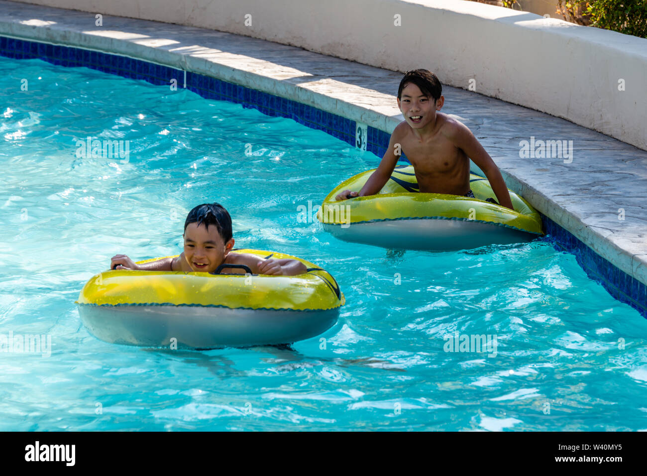 Mandalay Bay Resort Lazy River Stock Photo Alamy