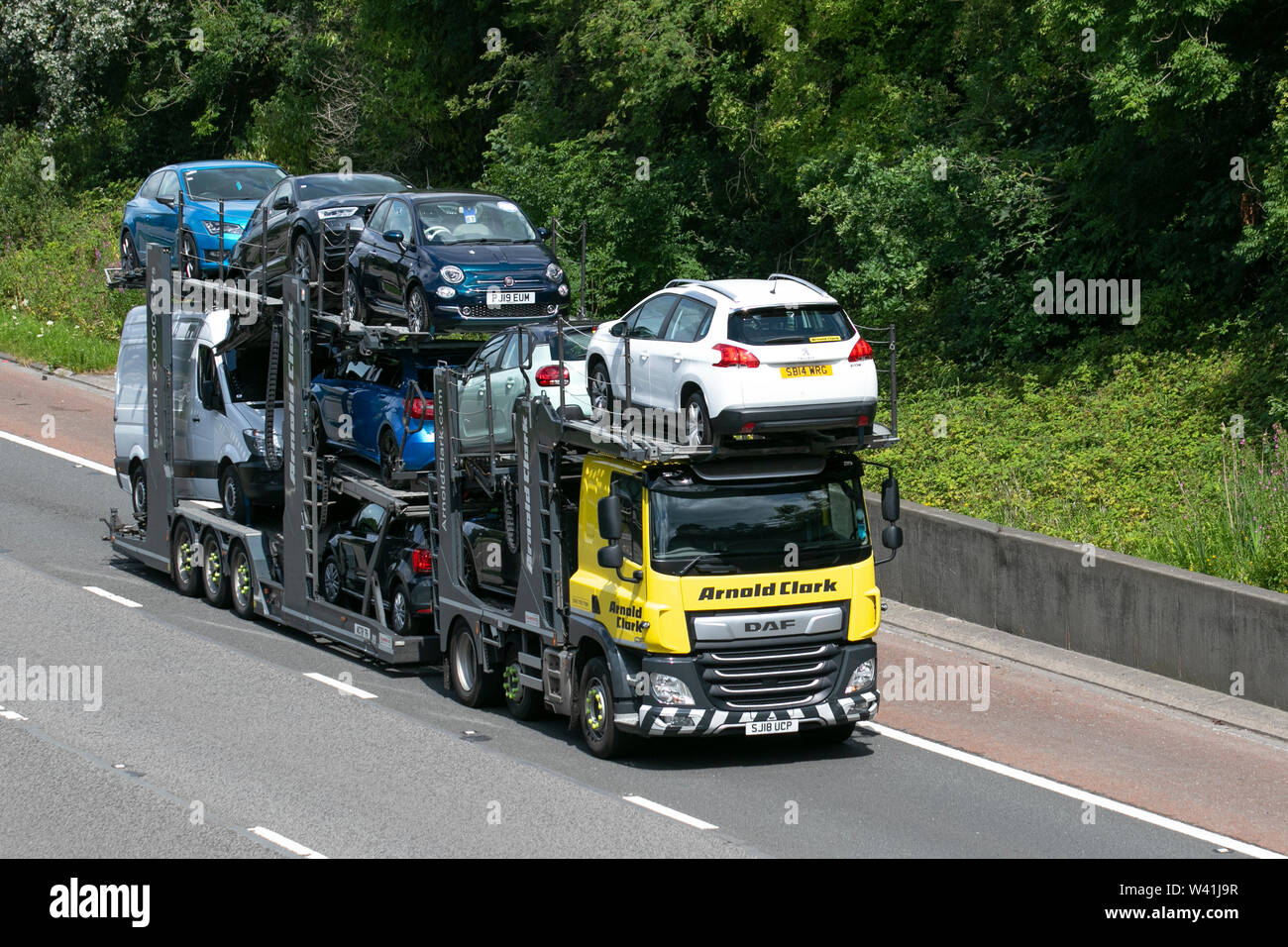 arnold clark commercial vehicles