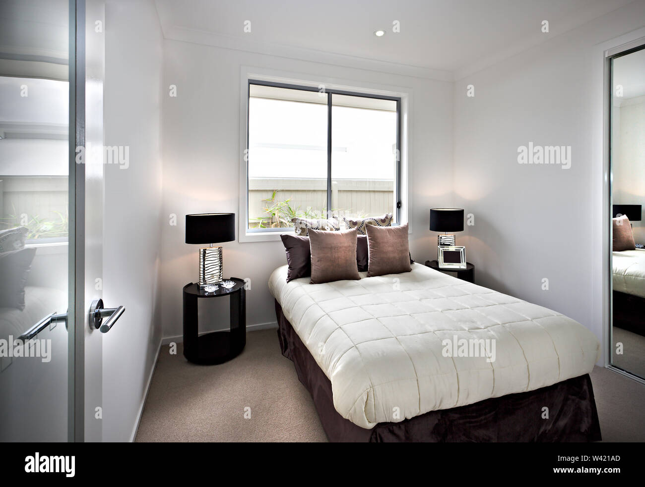Modern And Classic Bedroom With Windows And Attractive Lamps