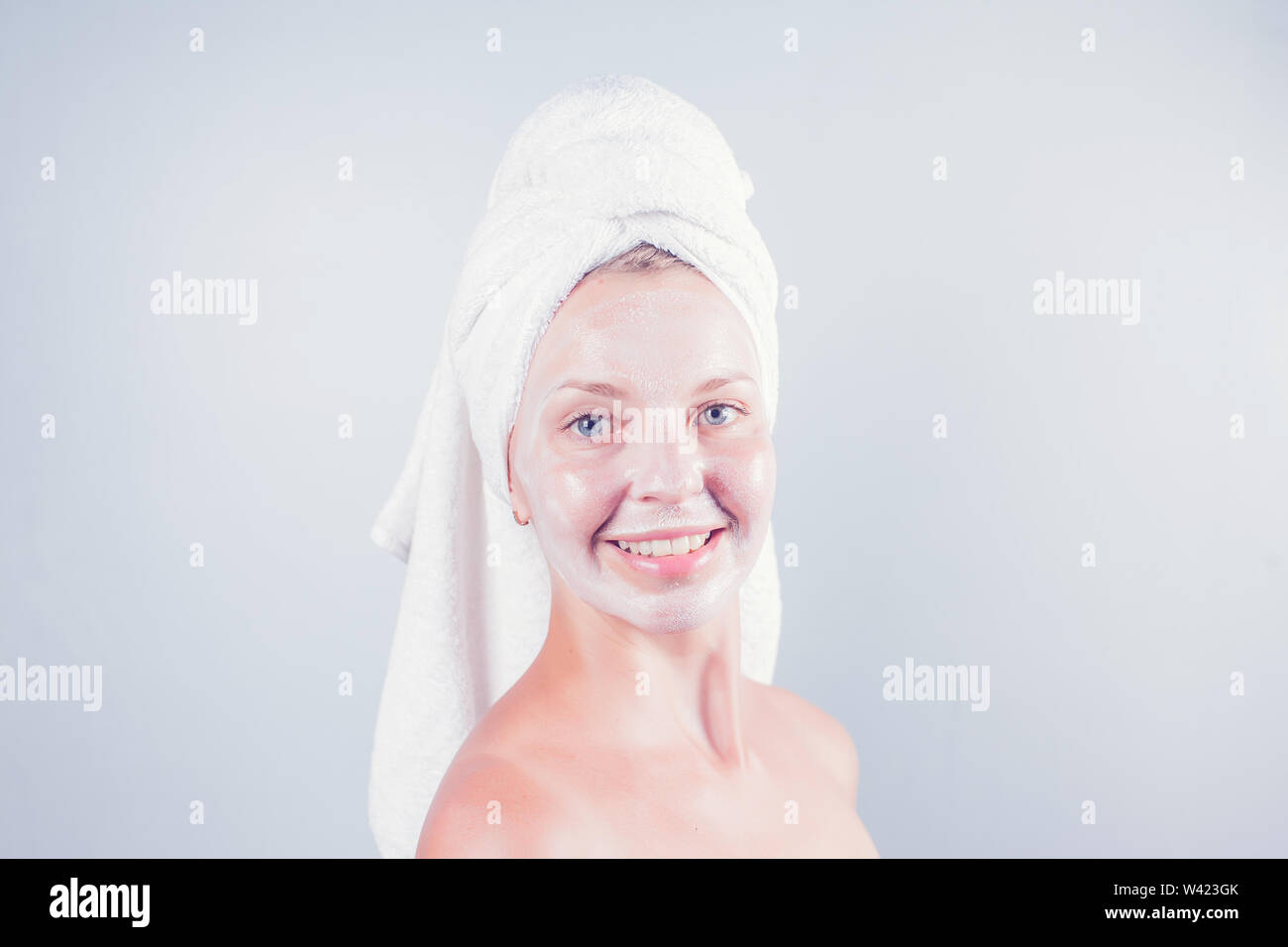 Beautiful Young Woman with Clean Fresh Skin look away .Girl beauty face ...