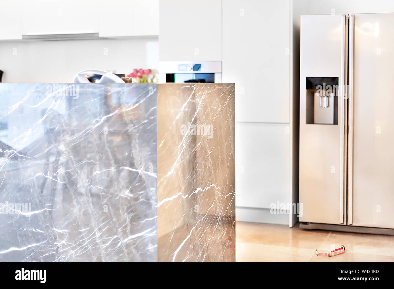 Modern kitchen counter wall with line patterns on the tile and the