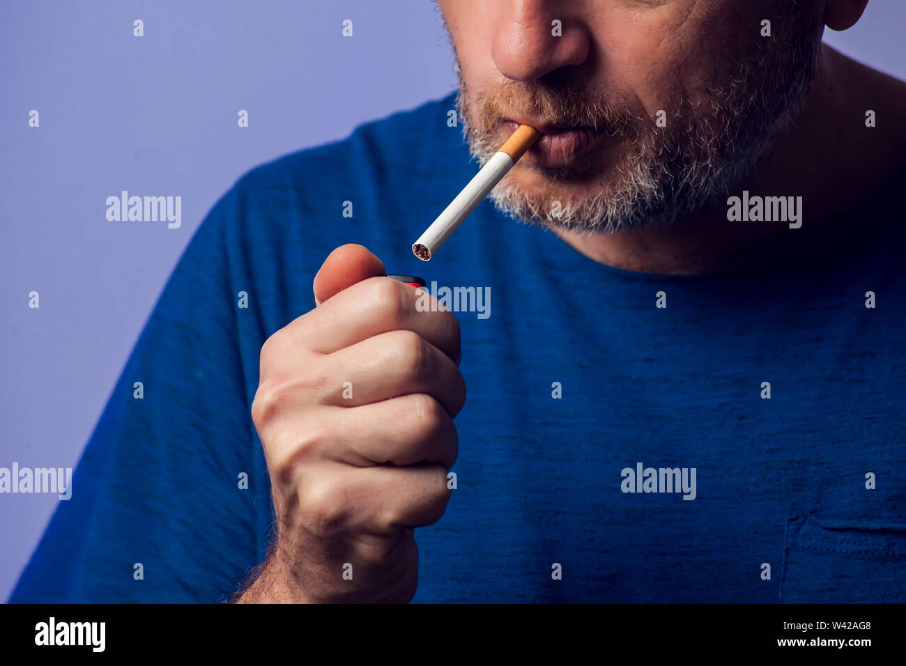 Young people smoking weed hi-res stock photography and images - Alamy