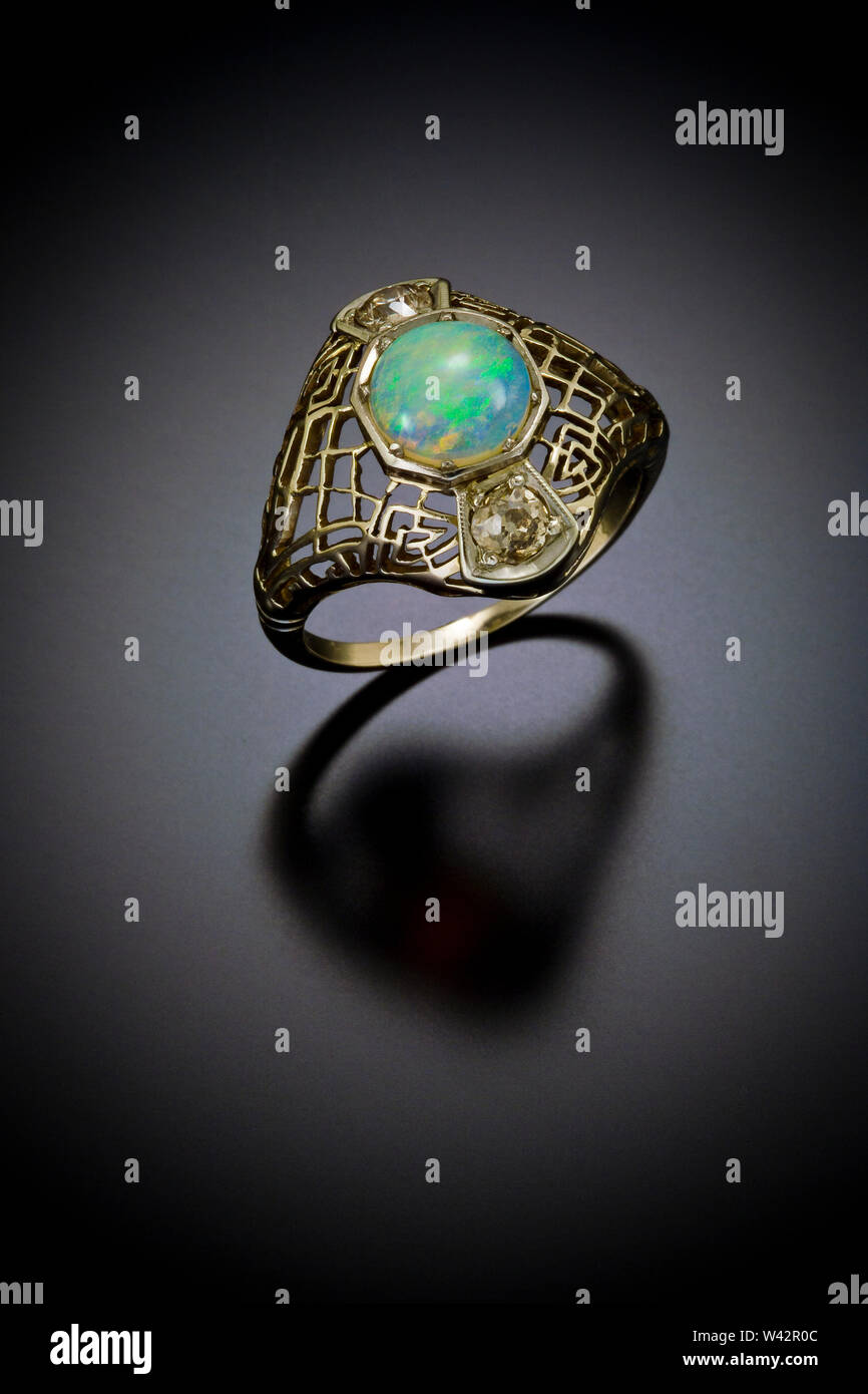 Opal 2024 filigree ring