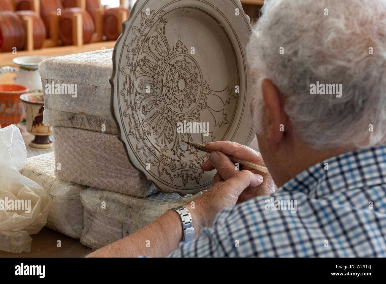 Hand made pottery hires stock photography and images Alamy