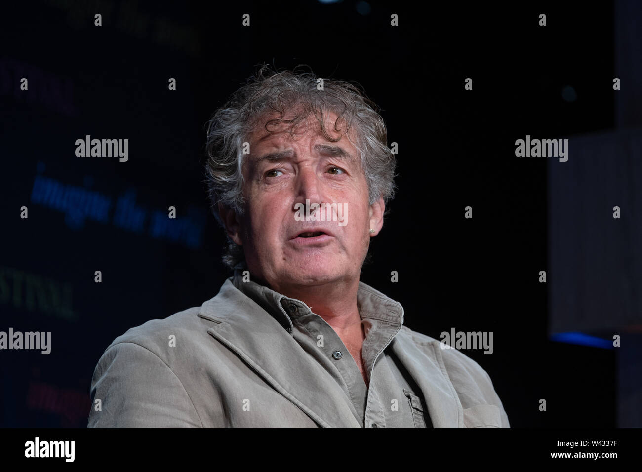 TONY JUNIPER,  British campaigner, writer, sustainability advisor and environmentalist ,  chairman of Natural England , at the  32nd annual Hay Festival of Literature and the Arts. Stock Photo