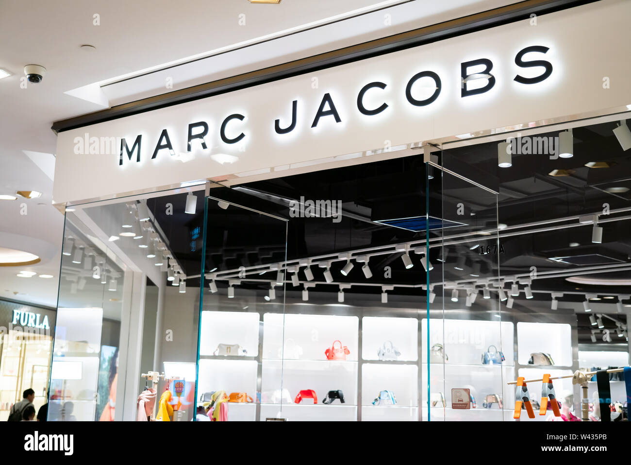 Shop Marc Jacobs Online