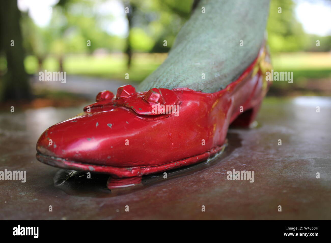 dorothy's shoes from wizard of oz