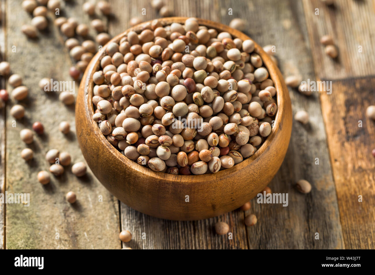 Organic Dry Toor Whole Pigeon Peas in a Bowl Stock Photo