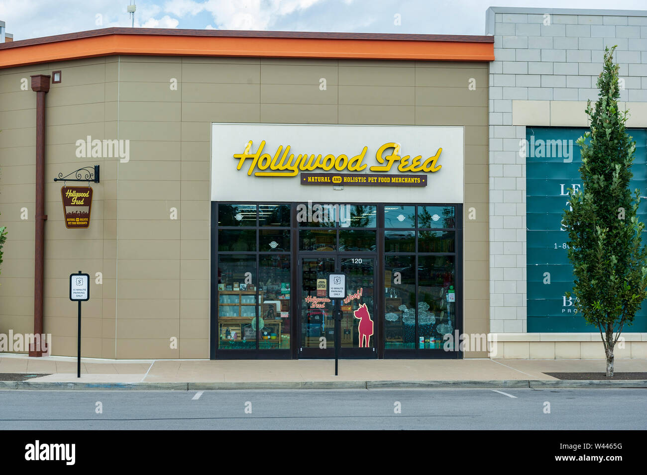 Hollywood feed hires stock photography and images Alamy