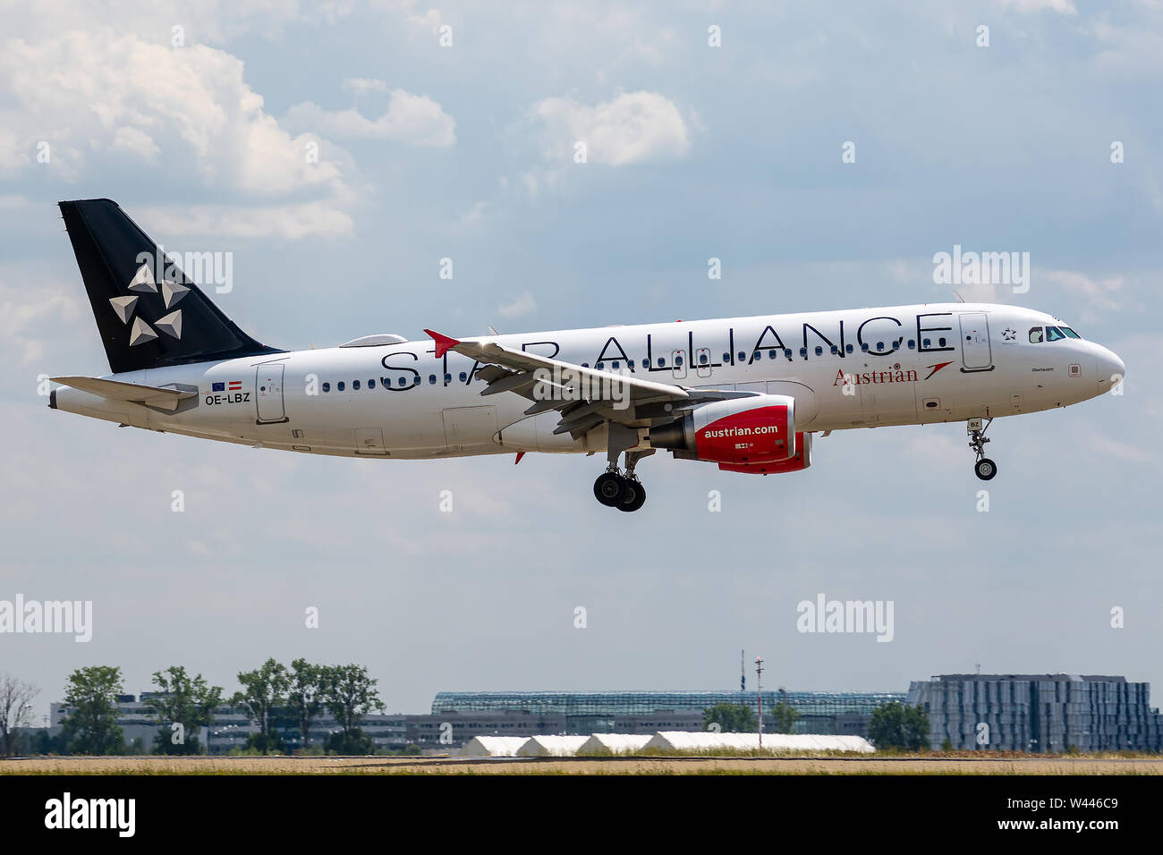 OE-LBZ Airbus A320-214-5181 on July 11, 2019, landing on Paris Roissy at the end of flight Austrian Airlines OS415 from Vienna Stock Photo