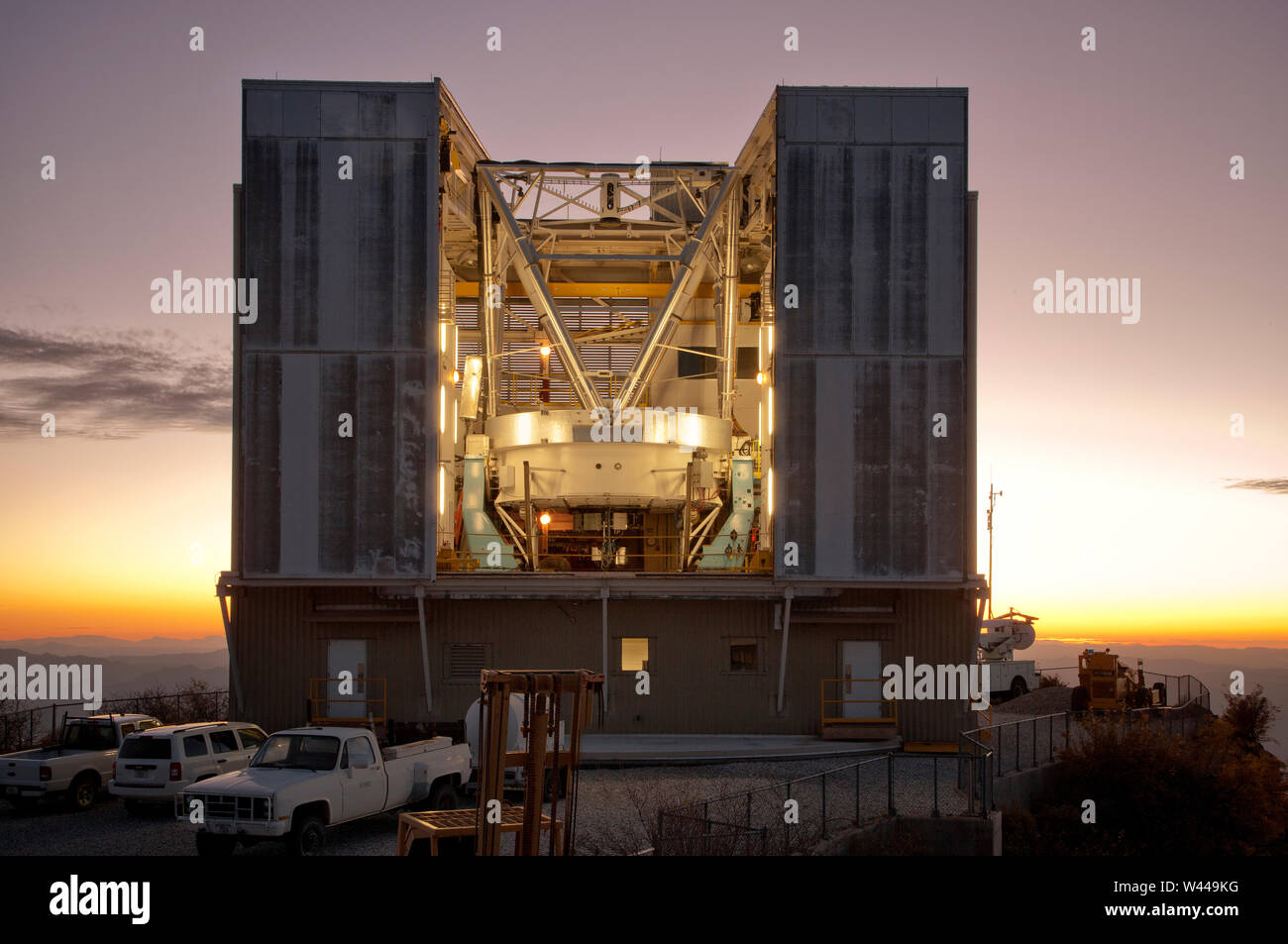 6.5m.  Optical Telescope at sunset, MMT Observatory, Fred Lawrence Whipple Observatory. Stock Photo