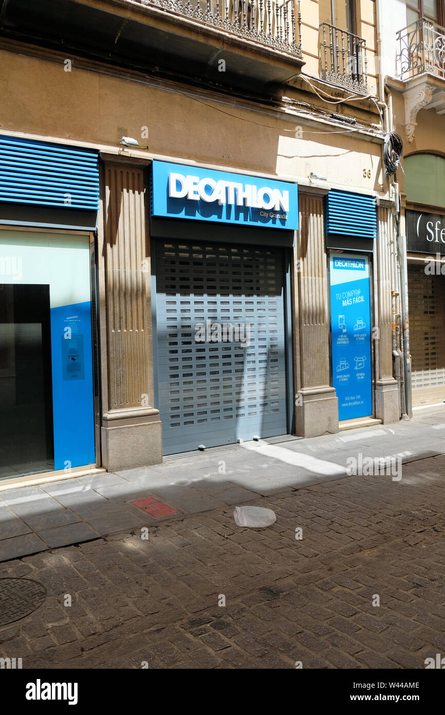 Exterior View Of Decathlon Sporting Goods Flagship Store Close To San  Francisco California Stock Photo - Download Image Now - iStock