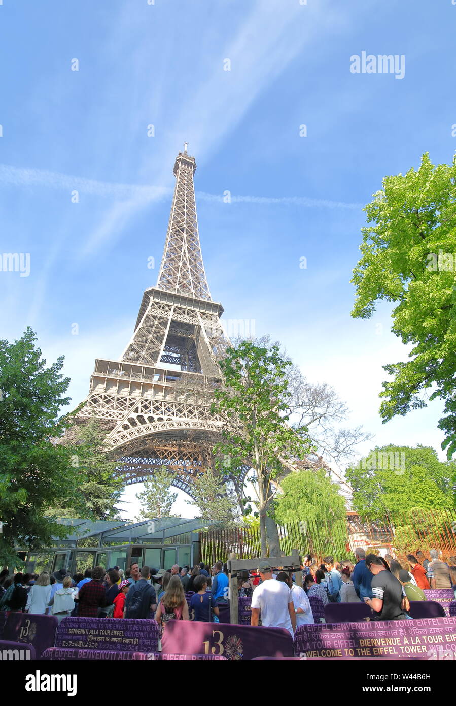 People Waiting In Line To Enter Louis Vuitton Paris France Stock Photo -  Download Image Now - iStock