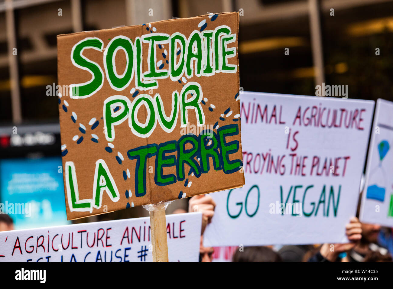Show your support Scotland solidarity with the French poster Je Suis Charlie .