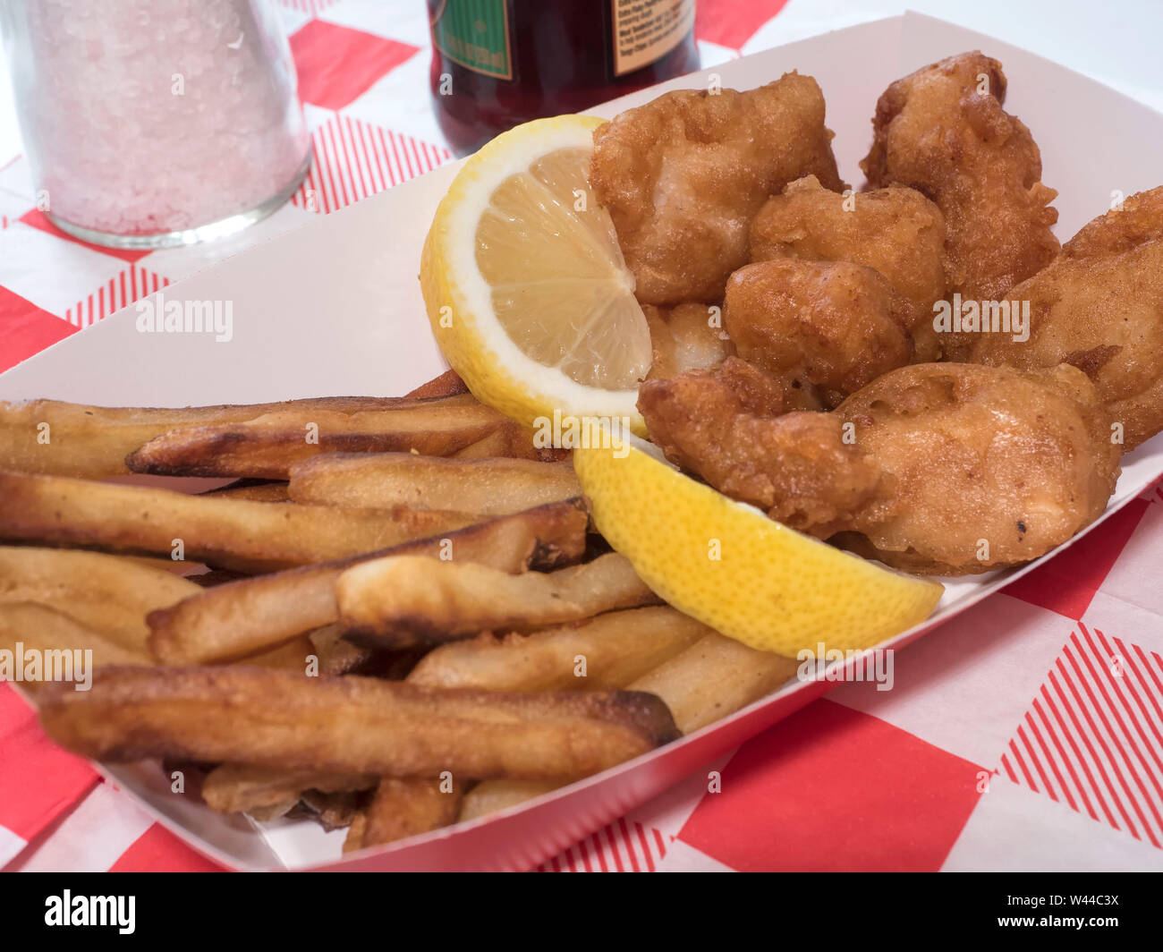 Vinegar fish and chips hires stock photography and images Alamy