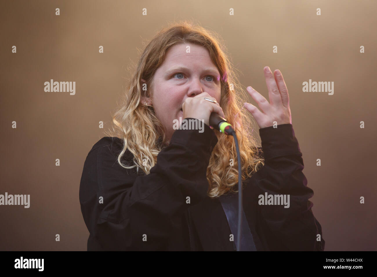 Jodrell Bank, Cheshire. 19th July, 2019. Kate Tempest performs live on the Main Stage at Bluedot Festival 2019 held in the shadow of the Lovell Telescope. Stock Photo