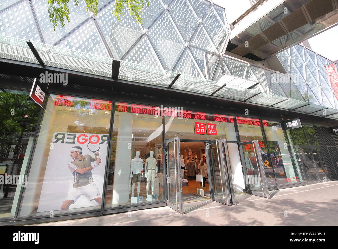 Uniqlo store at Beaugrenelle shopping mall Paris France Stock Photo - Alamy
