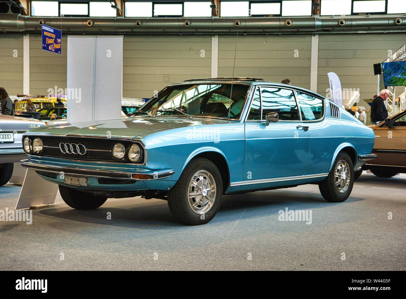 Audi 100 coupe hi-res stock photography and images - Alamy