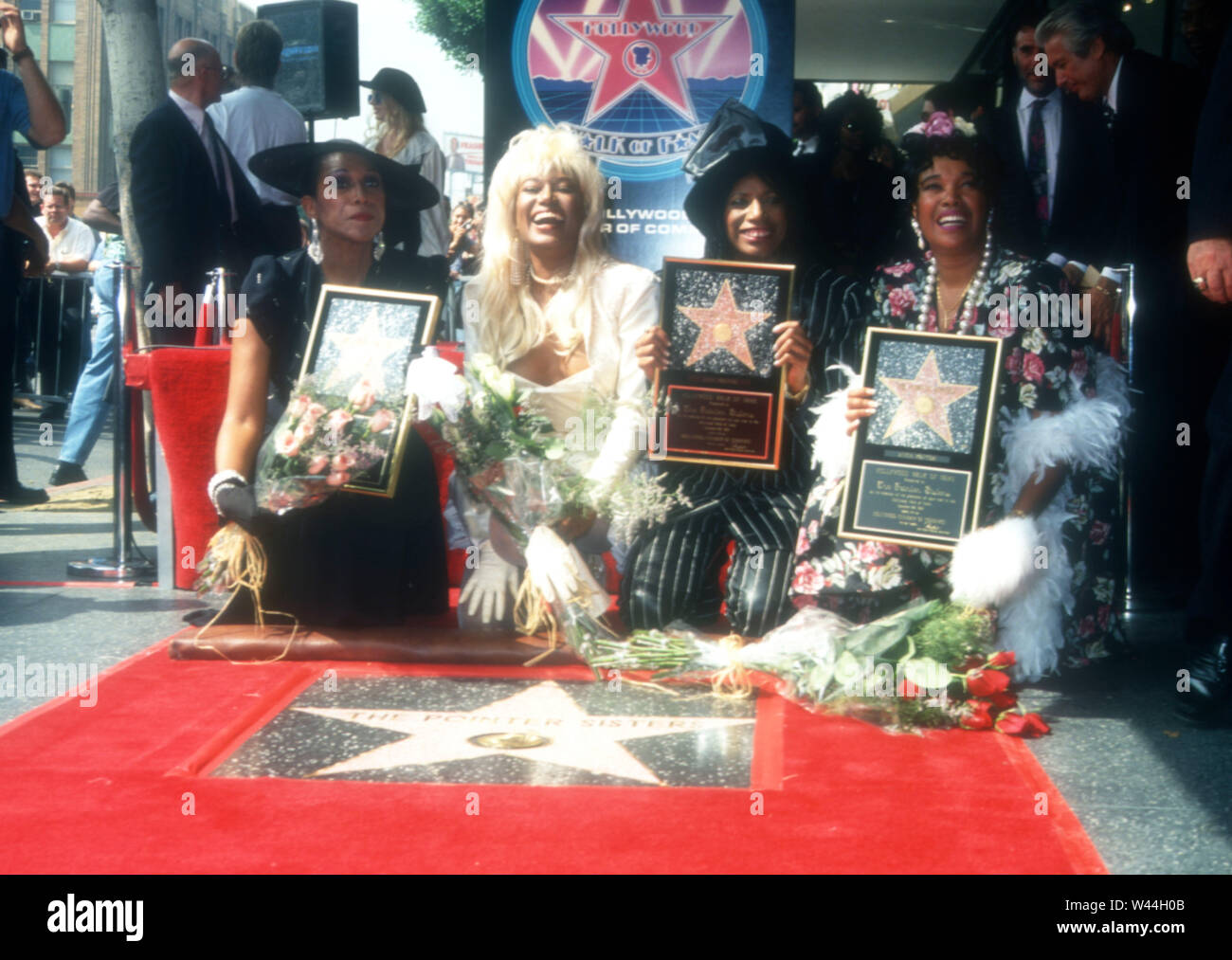 Hollywood california usa 29th september 1994 l r singers ruth