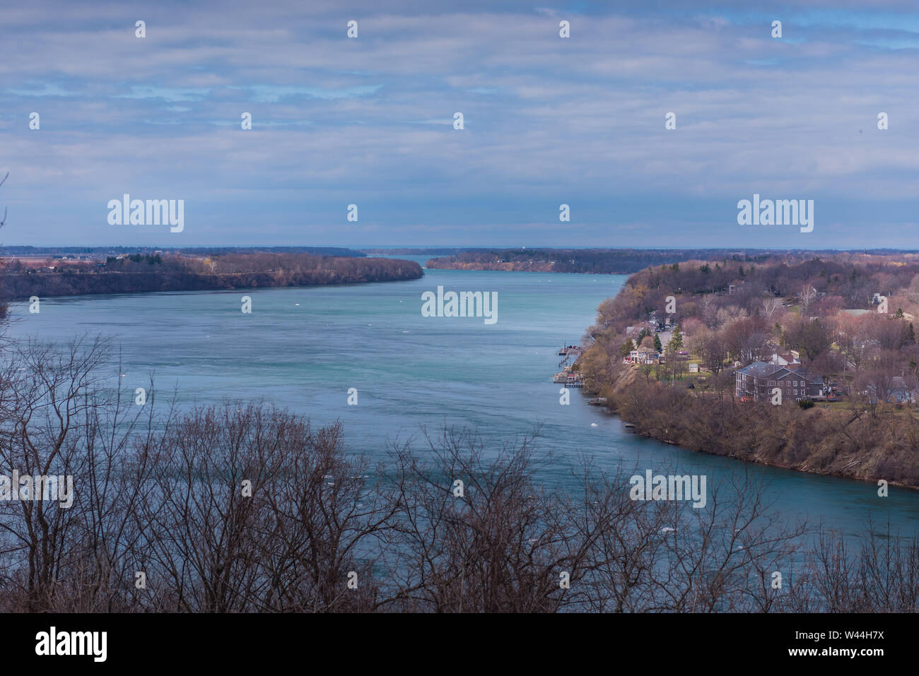 View of Niagara River towards Lake Erie Stock Photo - Alamy