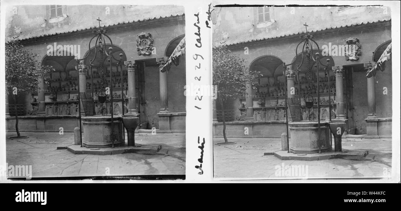 Claustre de la catedral de Palma de Mallorca. Stock Photo