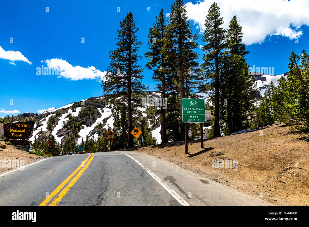 Pass sierra nevada california donnell hires stock photography and