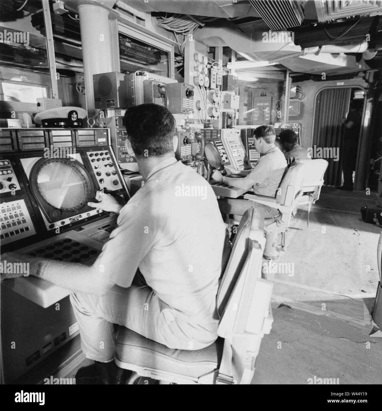 Combat Information Center of USS Spruance (DD-963), in 1975 (USN 1162165). Stock Photo