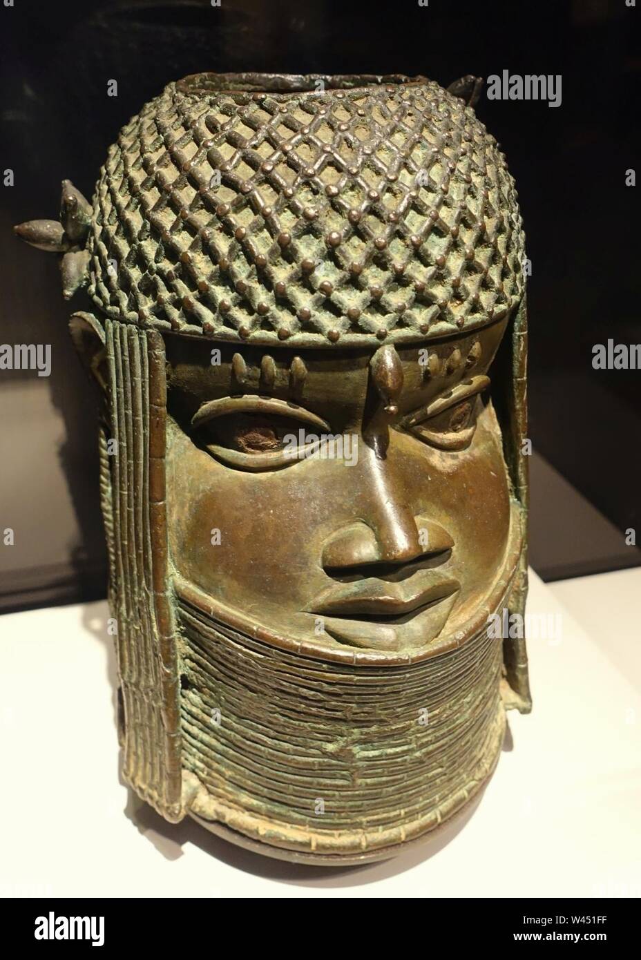 Commemorative head of an oba (king), Edo people, Benin Kingdom, Nigeria