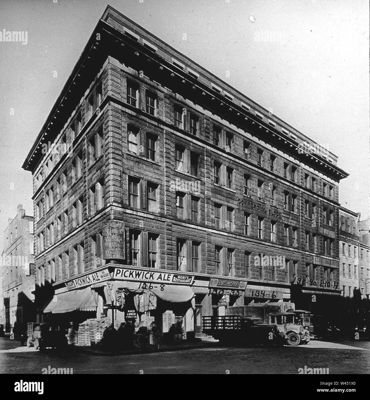 Commercialblock hi-res stock photography and images - Alamy