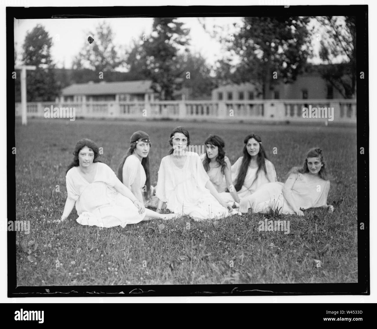 Community Center girls, Central High meet, June 1919 Stock Photo
