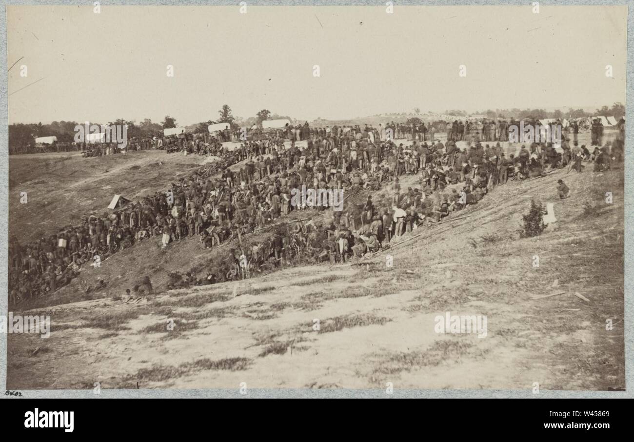 Confederate prisoners captured hi-res stock photography and images - Alamy
