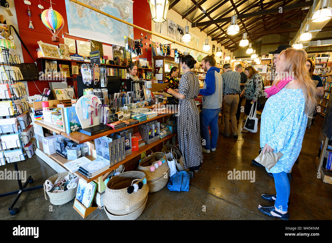 Bookshop Counter High Resolution Stock Photography And Images Alamy