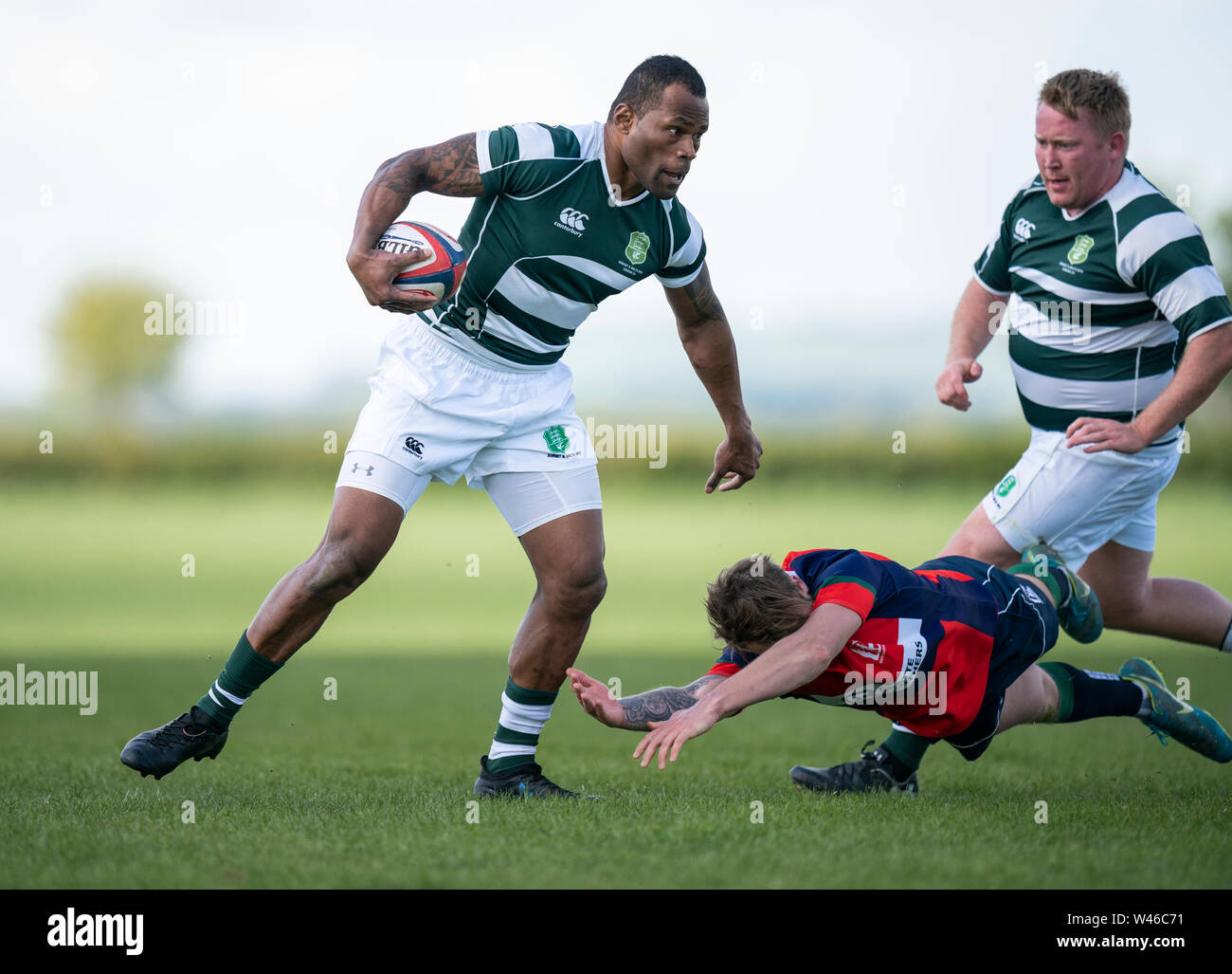 Falling tackle rugby action hi-res stock photography and images - Alamy