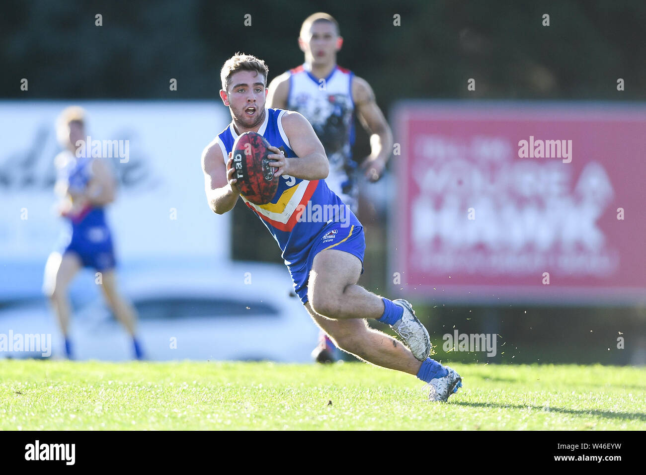 Box Hill City Oval, Melbourne, Australia. 20th July 2019. Australian Rules Football Under 18s Championships, Eastern Rangers versus Oakleigh Chargers; Jonte Duffy of the Eastern Ranges runs with the ball Credit: Action Plus Sports Images/Alamy Live News Stock Photo