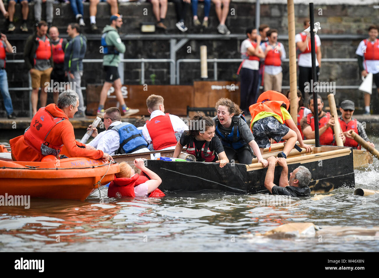 Cardboard boats hi-res stock photography and images - Alamy