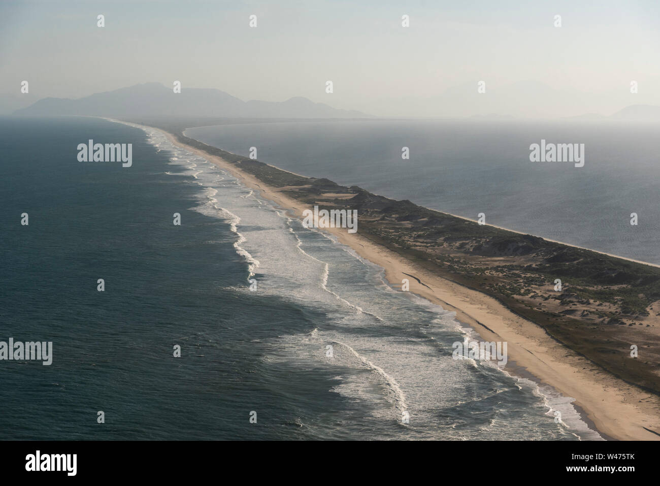 Helicopter by window hi-res stock photography and images - Alamy