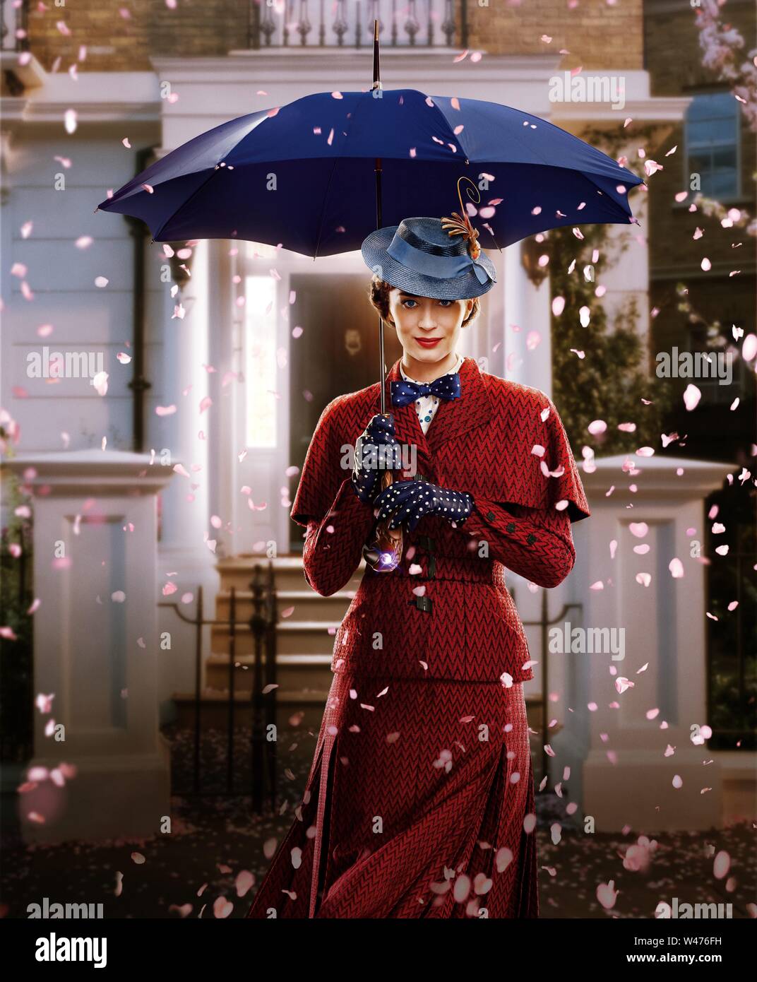 EMILY BLUNT in MARY POPPINS RETURNS (2018), directed by ROB MARSHALL. Credit: LUCAMAR PRODUCTIONS/MARC PLATT PRODUCTIONS/WALT DISNEY / Album Stock Photo