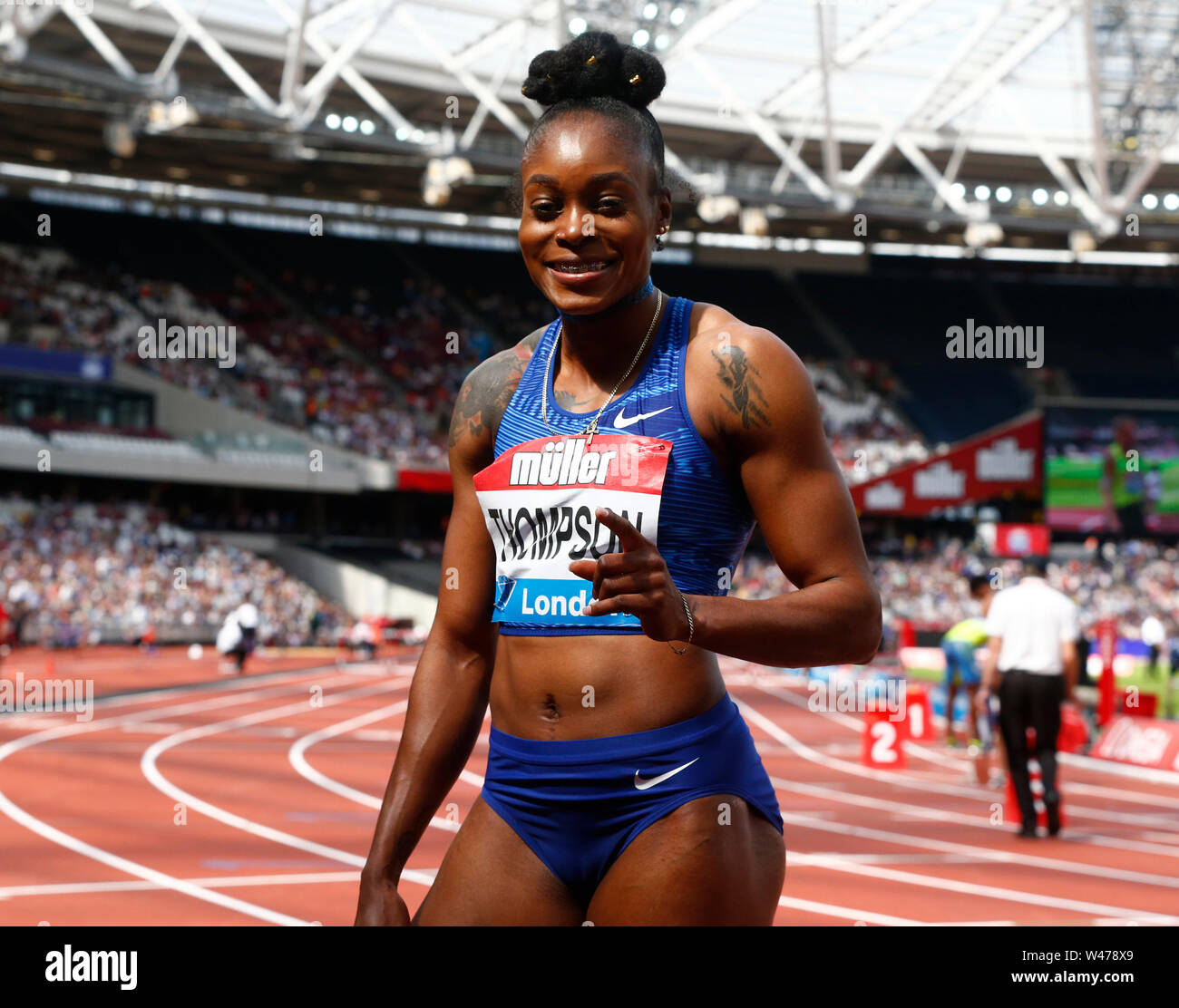 200m women hi-res stock photography and images - Alamy